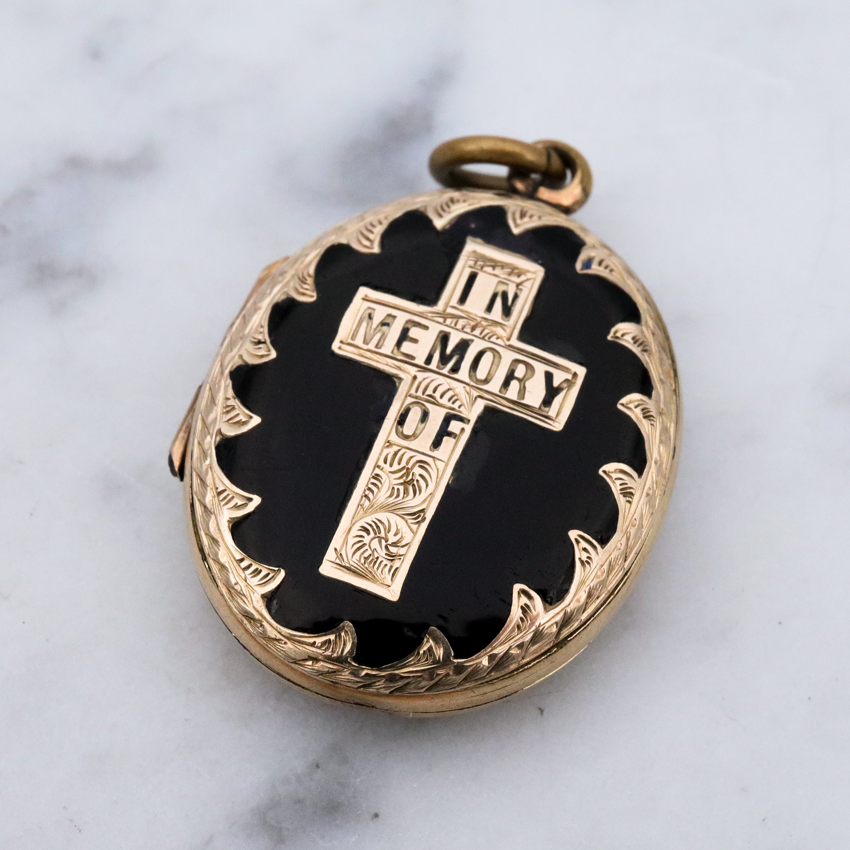 Antique Victorian 9k gold front & back "In Memory Of" black enamel mourning locket pendant